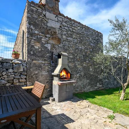 Bobo Family House With Pool Vila Vodnjan