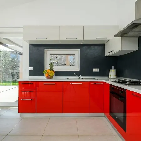 Bobo Family House With Pool Vila Vodnjan