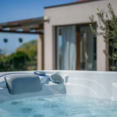 Vila Bobo Family House With Pool *